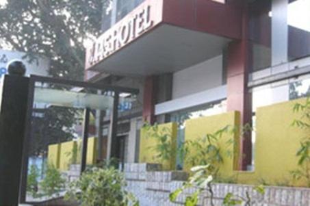 Istay Hotels Infantry Road Bangalore Buitenkant foto