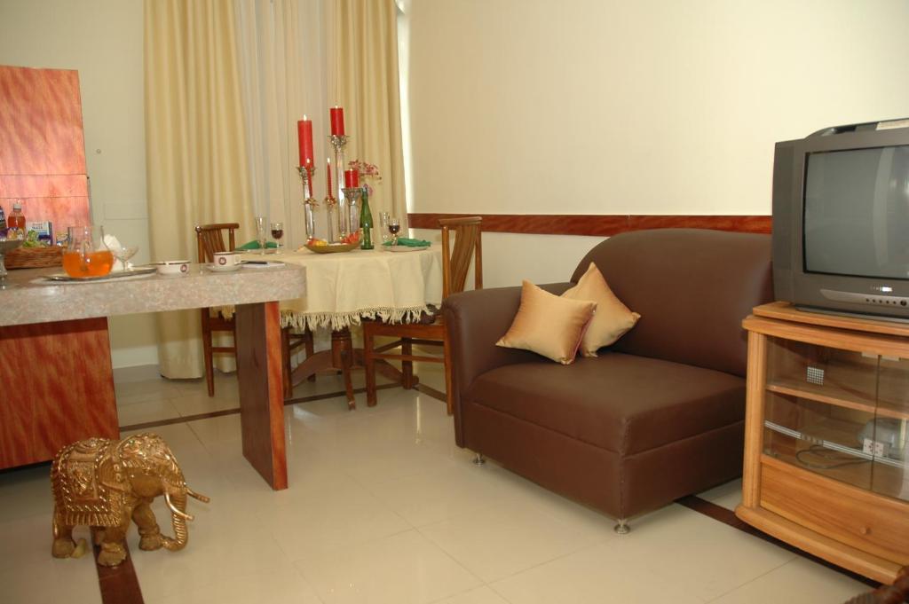 Istay Hotels Infantry Road Bangalore Buitenkant foto