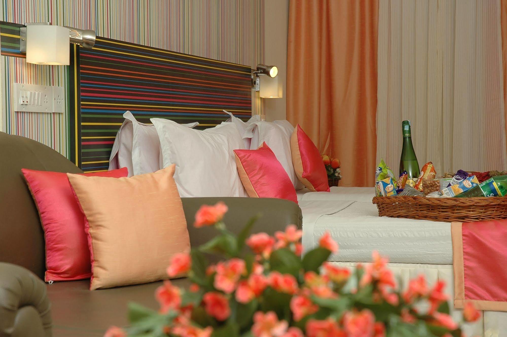 Istay Hotels Infantry Road Bangalore Buitenkant foto